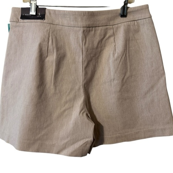 🔥NWT: Maurices High Rise Shorts with Gold Accents - Picture 2 of 5
